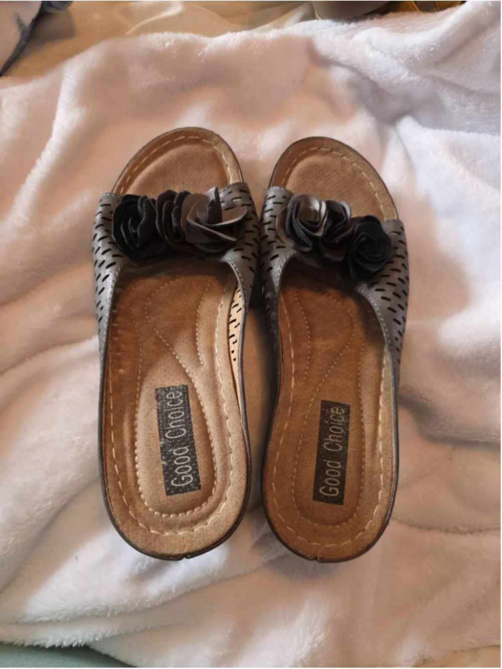 GC Shoes Womens Juliet Wedge Sandal Faux leather Pewter 8M MSRP 50 New